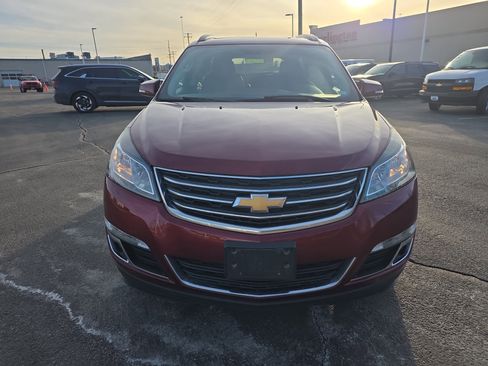 Used 2017 Chevrolet Traverse LT image 8