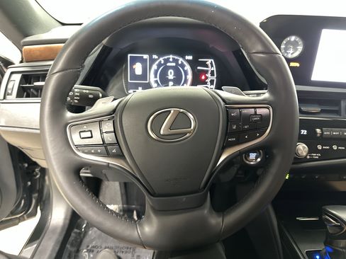 Certified 2023 Lexus ES 350 w/ Premium Package image 18