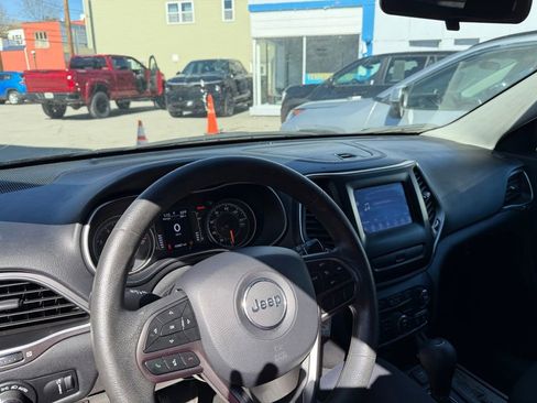 Used 2020 Jeep Cherokee Latitude image 21