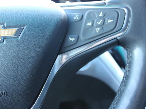 Used 2020 Chevrolet Bolt Premier w/ Infotainment Package image 18