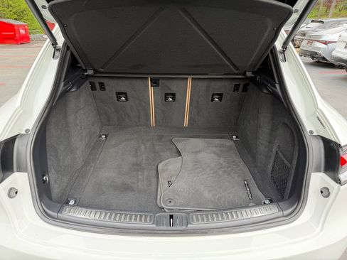 Used 2021 Porsche Macan AWD/4WD image 16