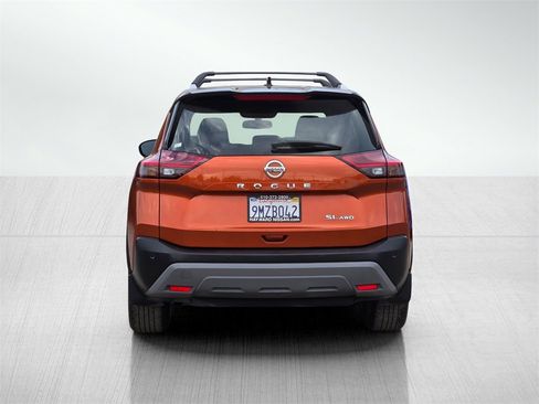 Used 2021 Nissan Rogue SL w/ Premium Package image 5