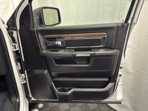 Used 2016 RAM 1500 Laramie w/ Convenience Group image 40