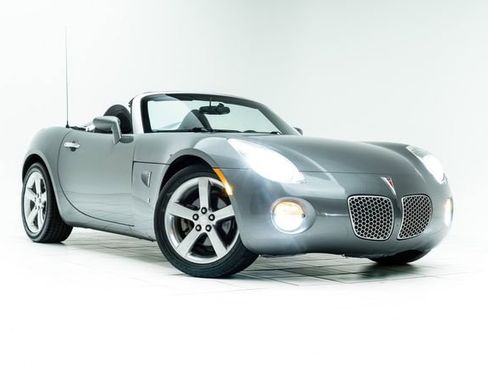 Used 2007 Pontiac Solstice Roadster w/ Premium Package image 5