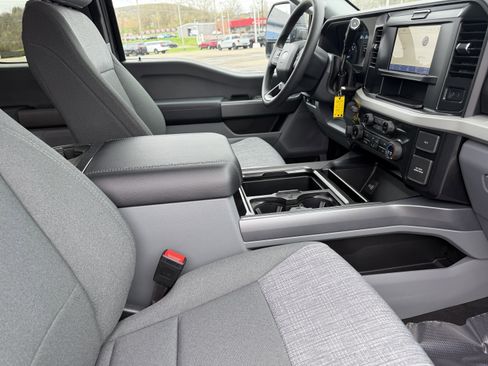 New 2026 Ford F250 XLT w/ FX4 Off-Road Package image 13