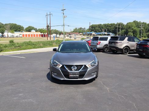 Used 2018 Nissan Maxima Platinum FWD image 15