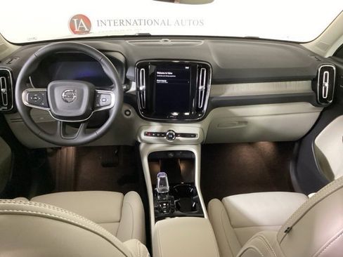 New 2025 Volvo XC40 B5 Ultra w/ Climate Package image 11