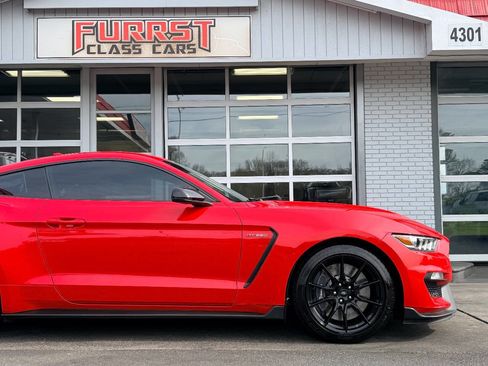 Used 2020 Ford Mustang Shelby GT350 w/ Technology Package image 11