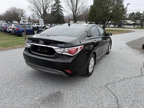 Used 2011 Hyundai Sonata Hybrid FWD image 5