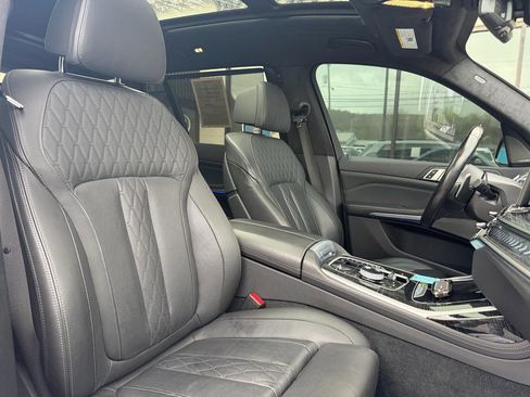 Used 2023 BMW X7 xDrive40i w/ Executive Package image 20