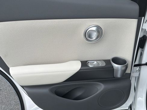 New 2026 Genesis GV60 RWD image 22