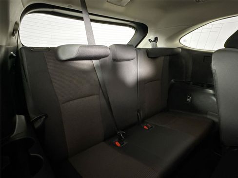 Used 2023 Toyota Highlander L FWD image 38