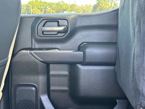 Used 2020 Chevrolet Silverado 1500 LT AWD/4WD image 15