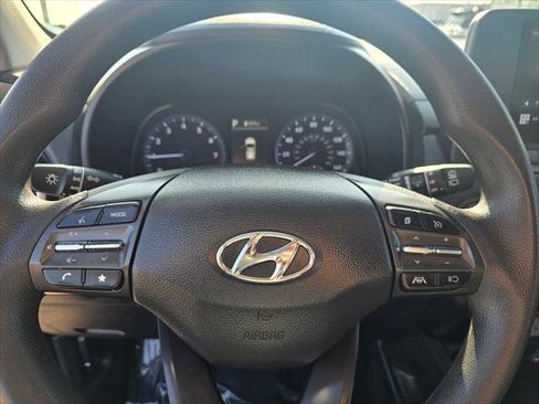 Used 2022 Hyundai Kona SEL image 24
