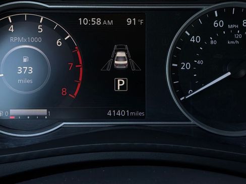 Used 2025 Nissan Versa SV FWD image 34
