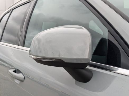 New 2025 Volvo XC40 B5 Core w/ Protection Package Premier image 12