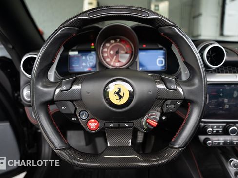 Used 2020 Ferrari Portofino RWD image 23