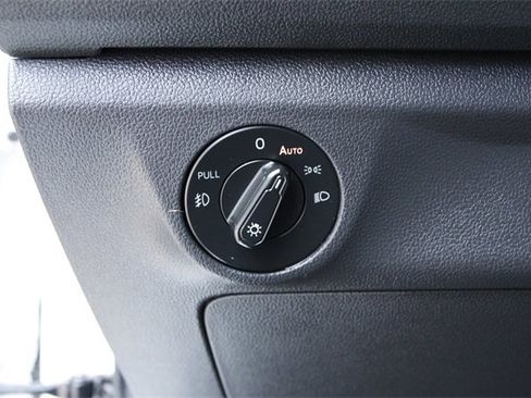 Used 2020 Volkswagen Jetta R-Line w/ R-Line Cold Weather Package image 17