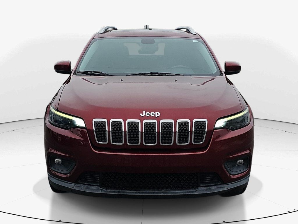 Used 2019 Jeep Cherokee Latitude Plus w/ Comfort/Convenience Group FWD image 12