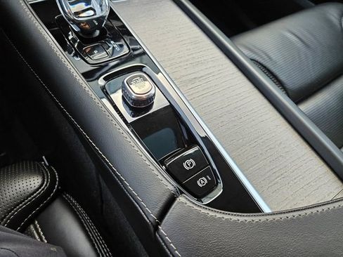 Certified 2024 Volvo XC90 T8 Ultimate AWD/4WD image 26