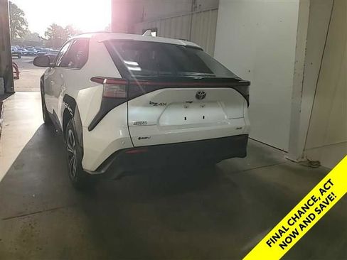 Used 2024 Toyota bZ4X AWD image 16