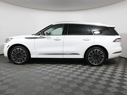 Used 2024 Lincoln Aviator Black Label AWD/4WD image 2