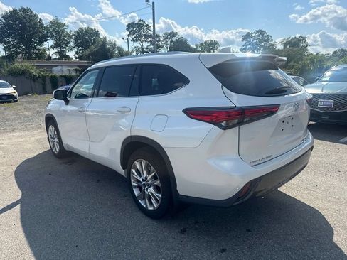 Used 2020 Toyota Highlander Limited AWD/4WD image 6