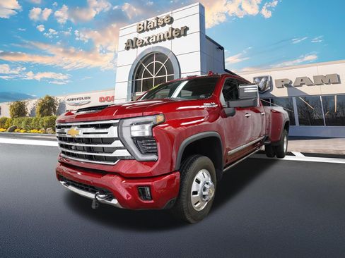 Used 2024 Chevrolet Silverado 3500 High Country w/ High Country Premium Package AWD/4WD image 12