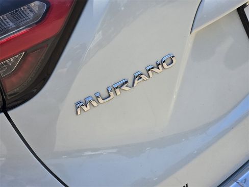 Used 2021 Nissan Murano S image 9