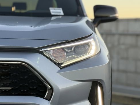 Used 2021 Toyota RAV4 XSE image 8