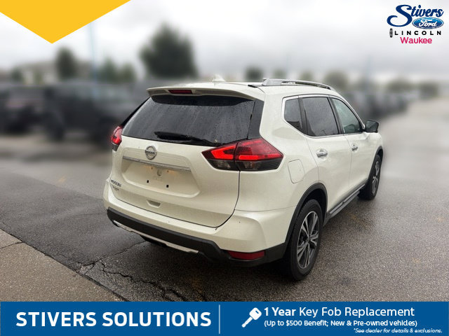 Used 2017 Nissan Rogue SL w/ SL Premium Package AWD/4WD image 6