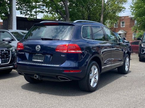 Used 2014 Volkswagen Touareg TDI AWD/4WD image 3