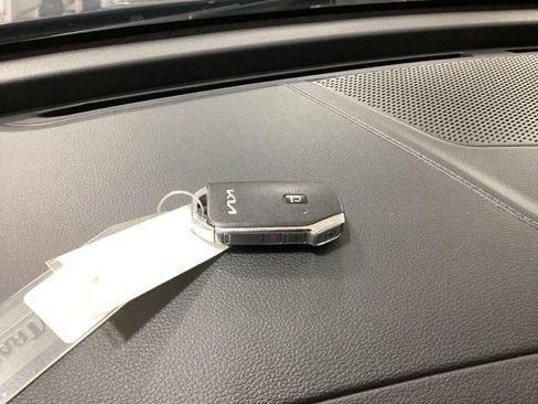 Used 2023 Kia Sportage EX image 24