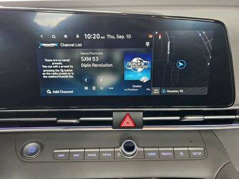 Used 2024 Hyundai Elantra SEL FWD image 18