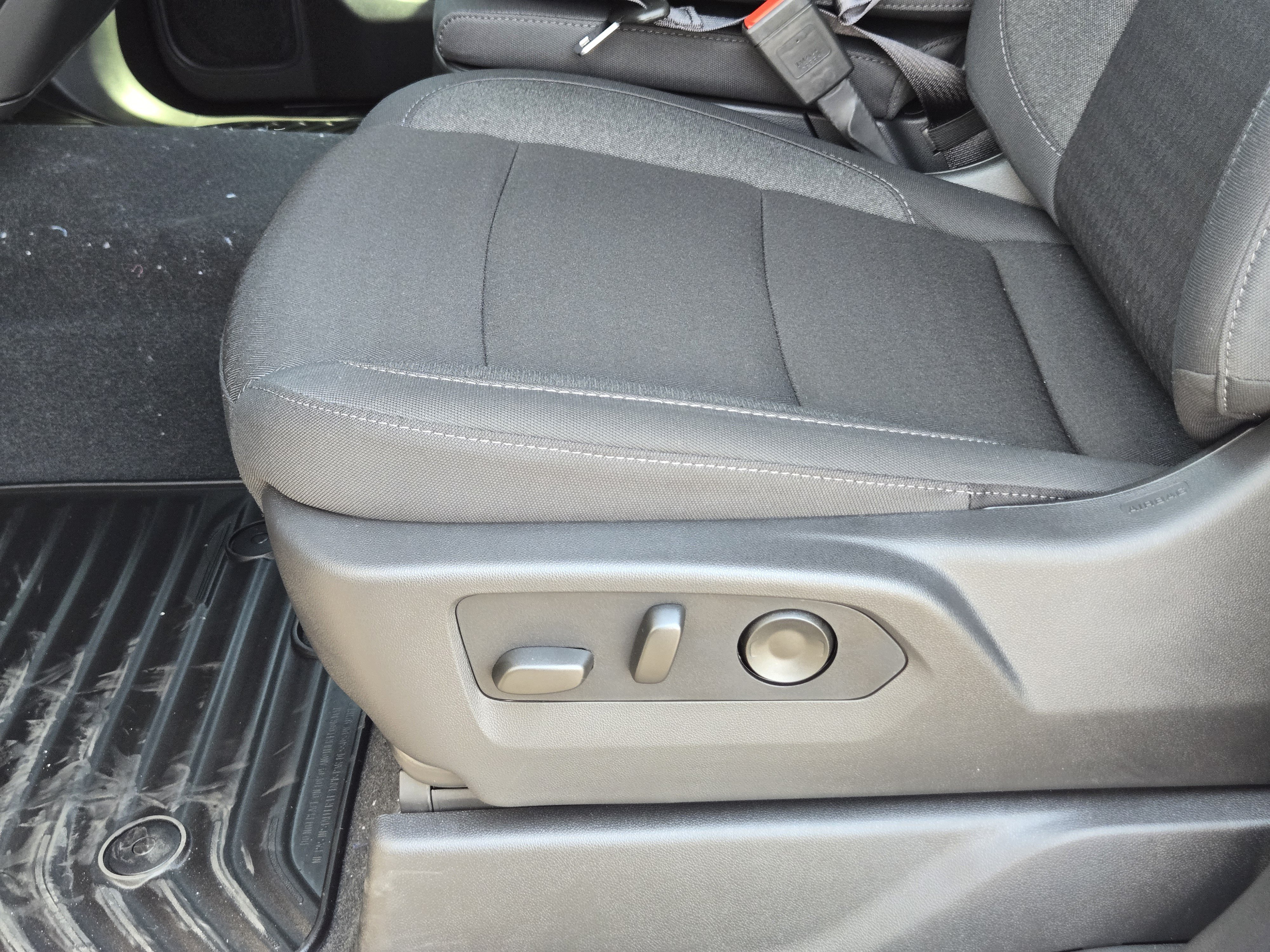 New 2026 Chevrolet Silverado 2500 Custom w/ Custom Value Package AWD/4WD image 19