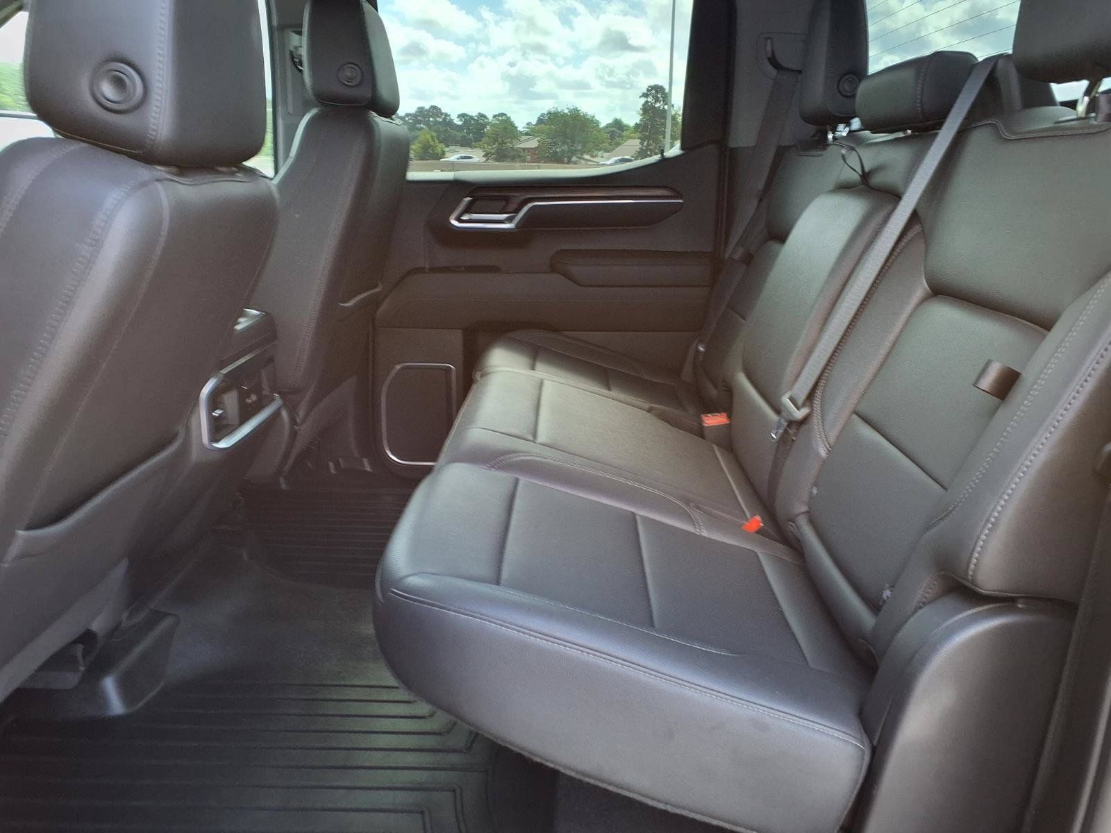 Used 2022 GMC Sierra 1500 SLT w/ SLT Convenience Package RWD image 17