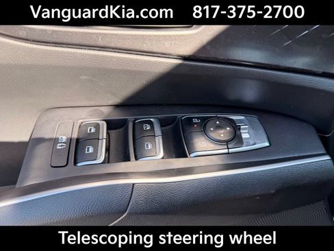 Used 2025 Kia Sorento S w/ Panoramic Sunroof Package FWD image 19