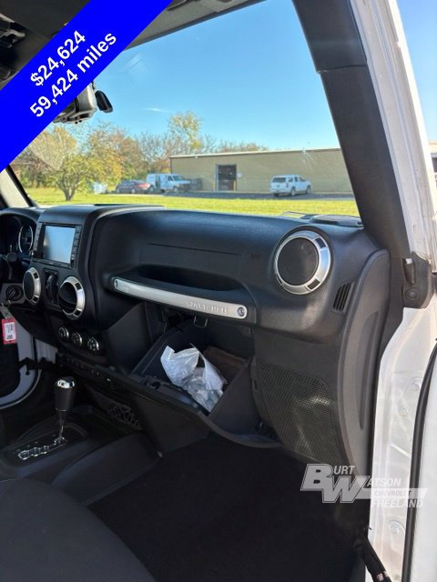 Used 2018 Jeep Wrangler Unlimited Rubicon w/ Cold Weather Group AWD/4WD image 38