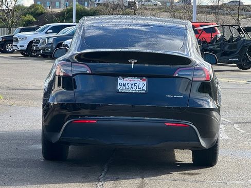 Used 2024 Tesla Model Y Long Range image 6