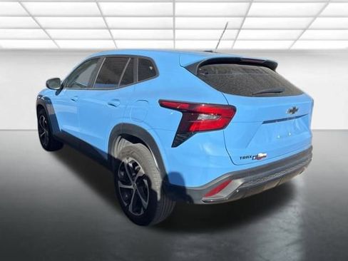 Used 2024 Chevrolet Trax RS image 4