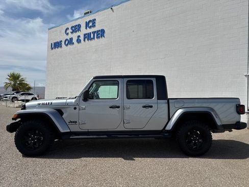 Used 2021 Jeep Gladiator Sport AWD/4WD image 2
