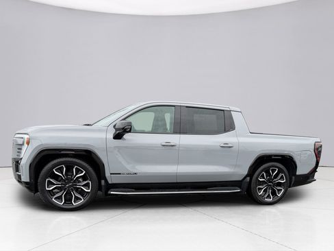 Used 2024 GMC Sierra EV Denali AWD/4WD image 11