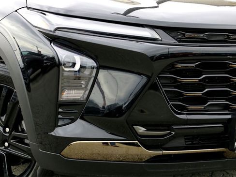 Used 2024 Chevrolet Trax ACTIV image 3