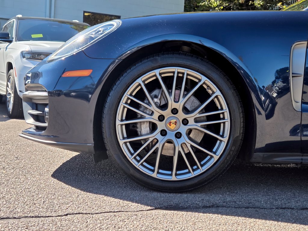 Used 2022 Porsche Panamera 4 Platinum Edition w/ Assistance Package AWD/4WD image 11