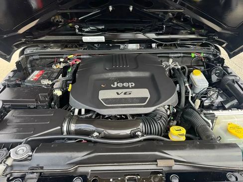 Used 2018 Jeep Wrangler Unlimited Sport AWD/4WD image 24