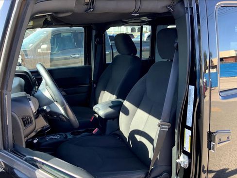 Used 2016 Jeep Wrangler Unlimited Sport w/ Connectivity Group image 6