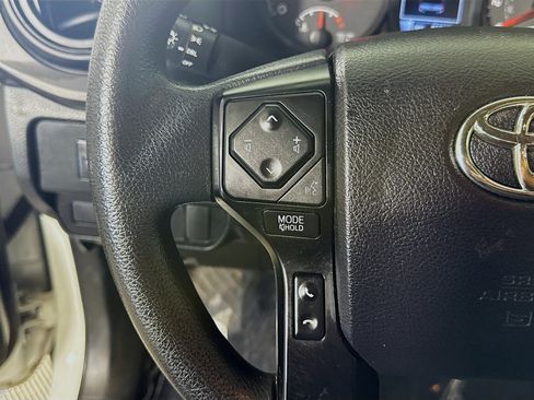 Used 2022 Toyota Tacoma SR RWD image 14