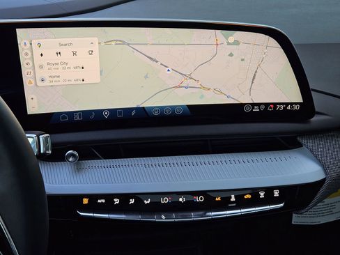 New 2026 Cadillac Optiq Luxury 1 image 18