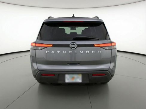 Used 2025 Nissan Pathfinder SV image 7