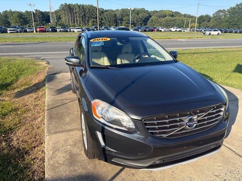 Used 2016 Volvo XC60 T5 Premier w/ Protection Package FWD image 5